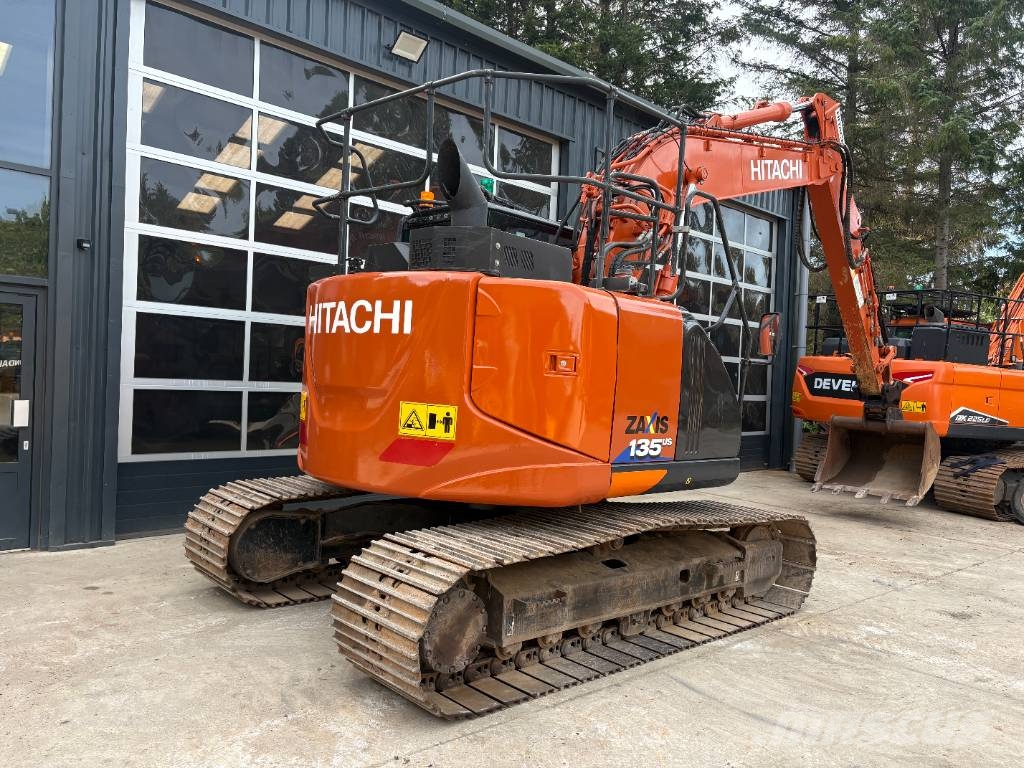 Hitachi ZX 135 US-6 Lánctalpas kotrók