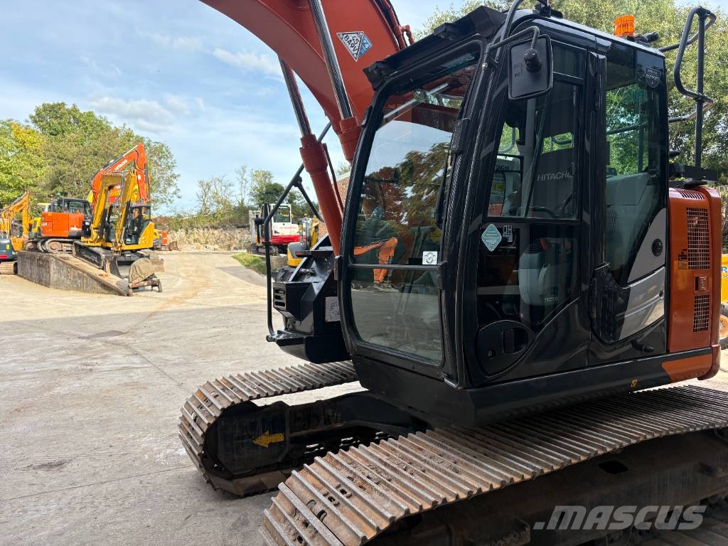 Hitachi ZX 135 US-6 Lánctalpas kotrók
