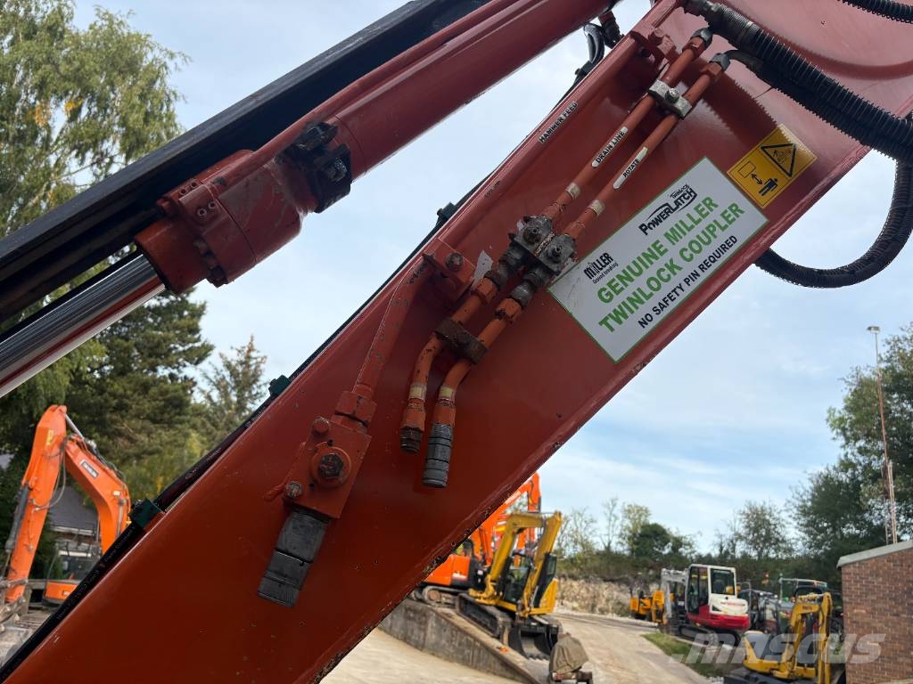 Hitachi ZX 135 US-6 Lánctalpas kotrók