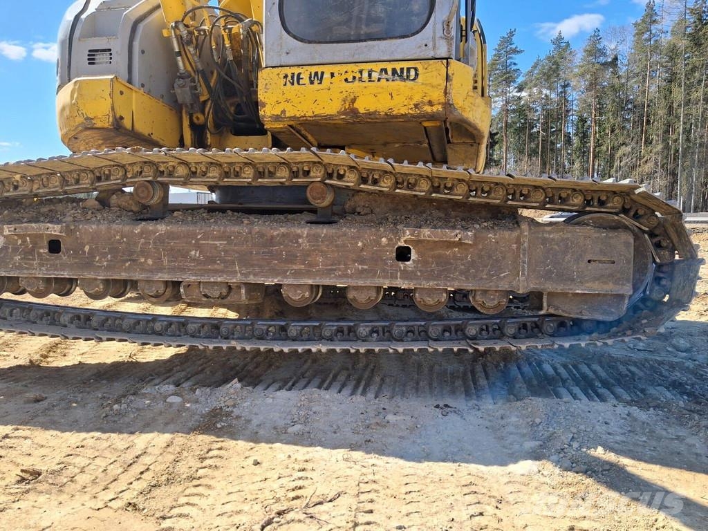 New Holland E235BSR-2 Rupsgraafmachines