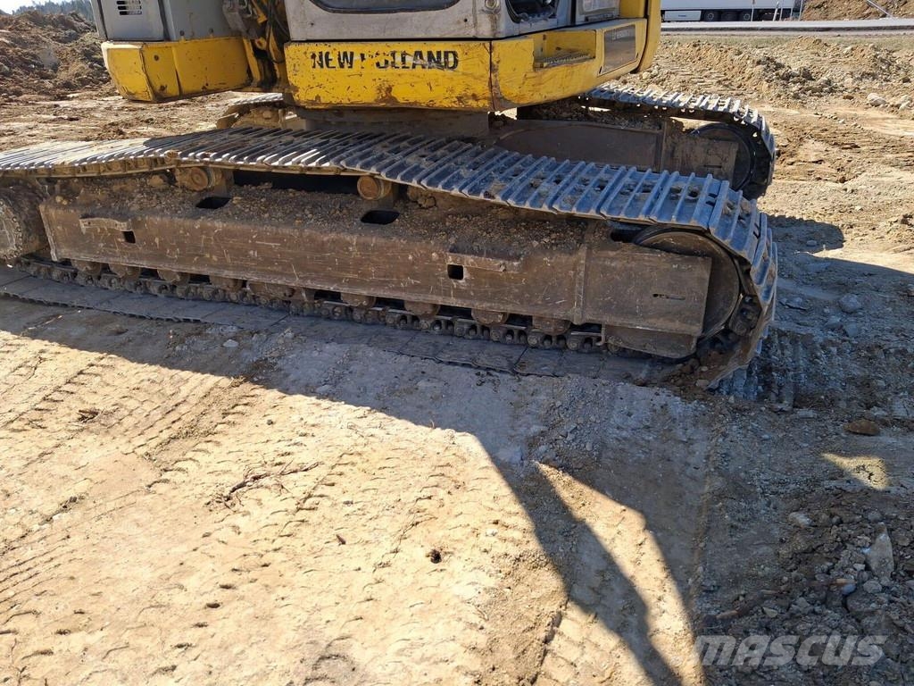 New Holland E235BSR-2 Rupsgraafmachines
