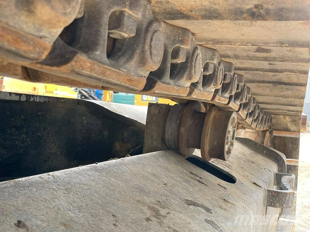 CAT 330 07A حفارات زحافة