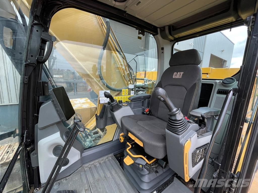 CAT 330 07A حفارات زحافة