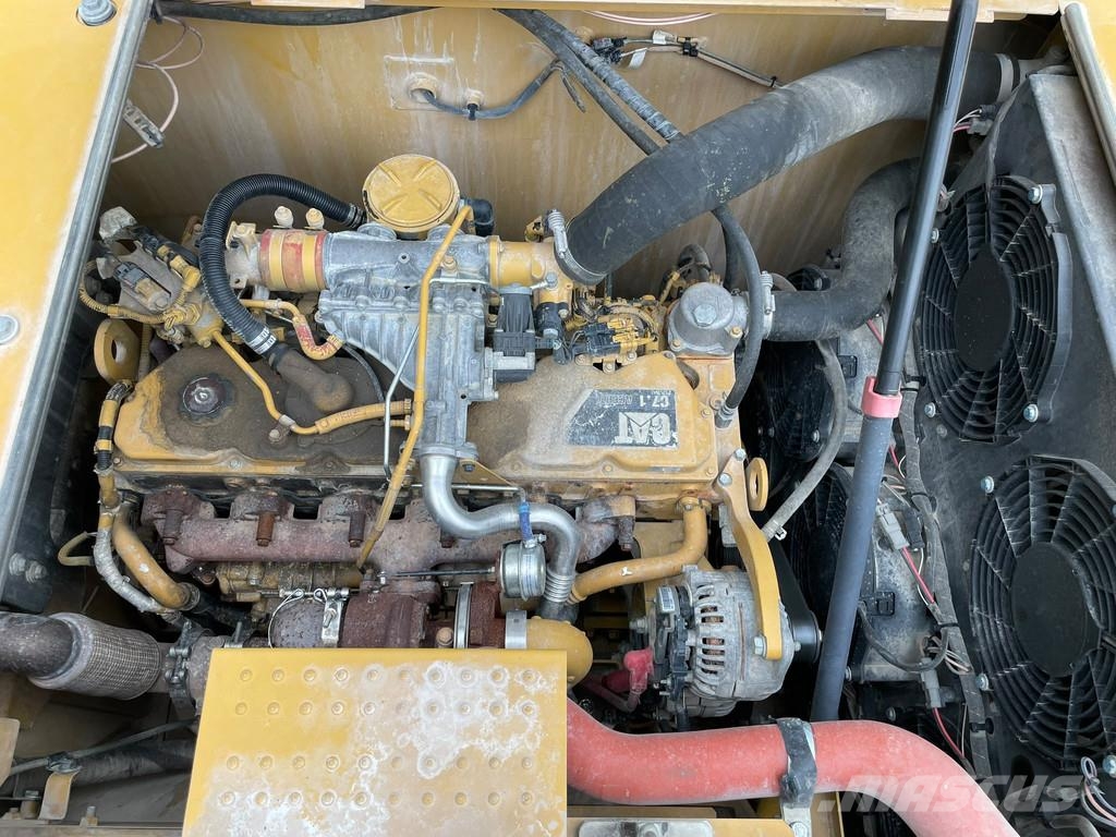 CAT 330 07A حفارات زحافة
