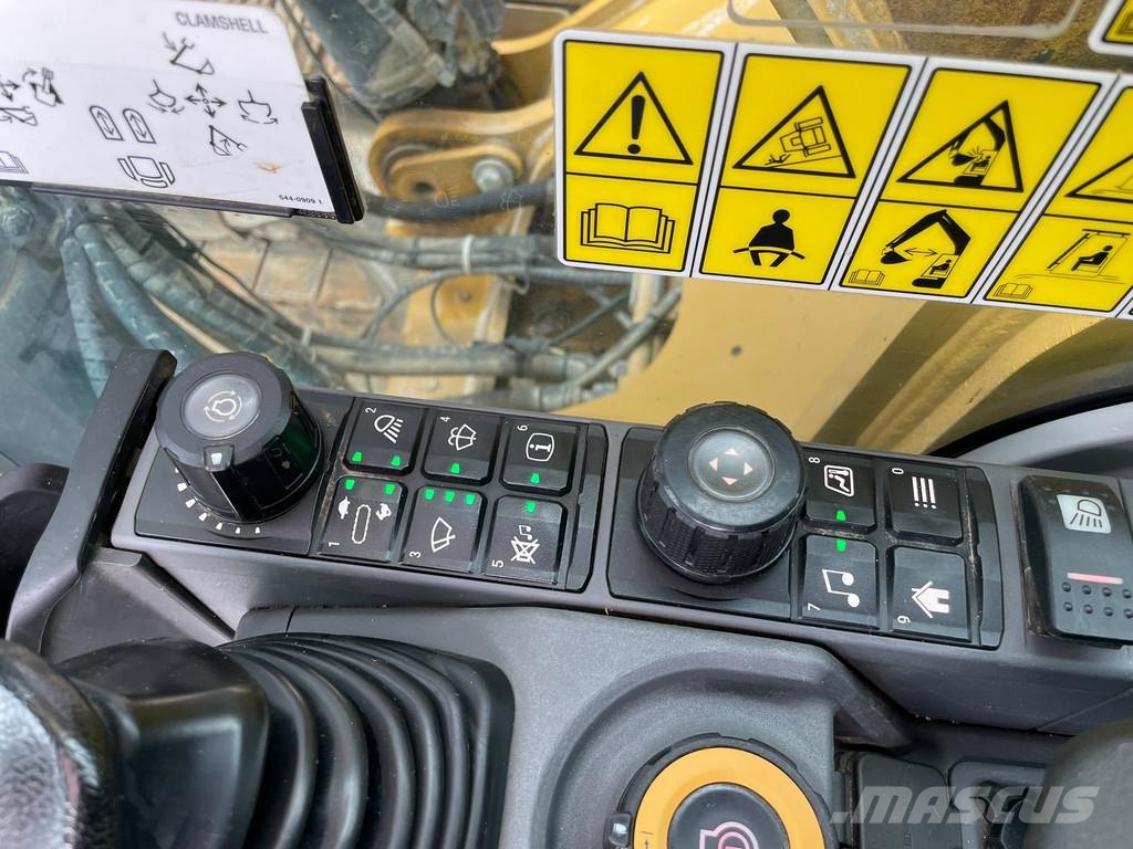 CAT 330 07A حفارات زحافة