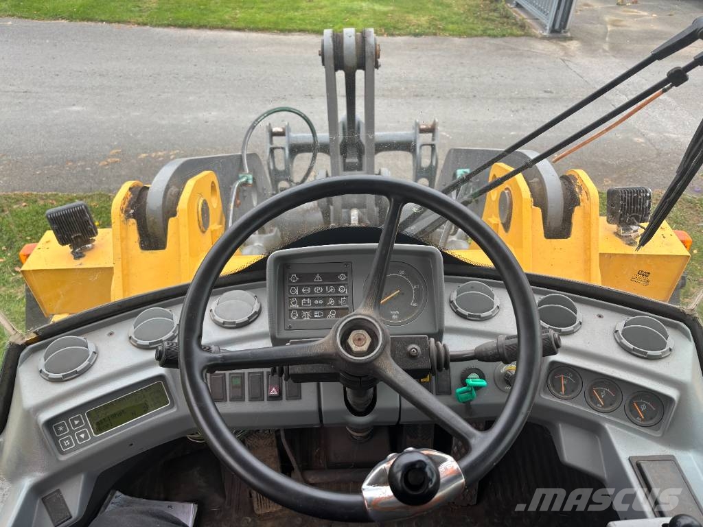 Volvo BM L 70 C Rataslaadurid
