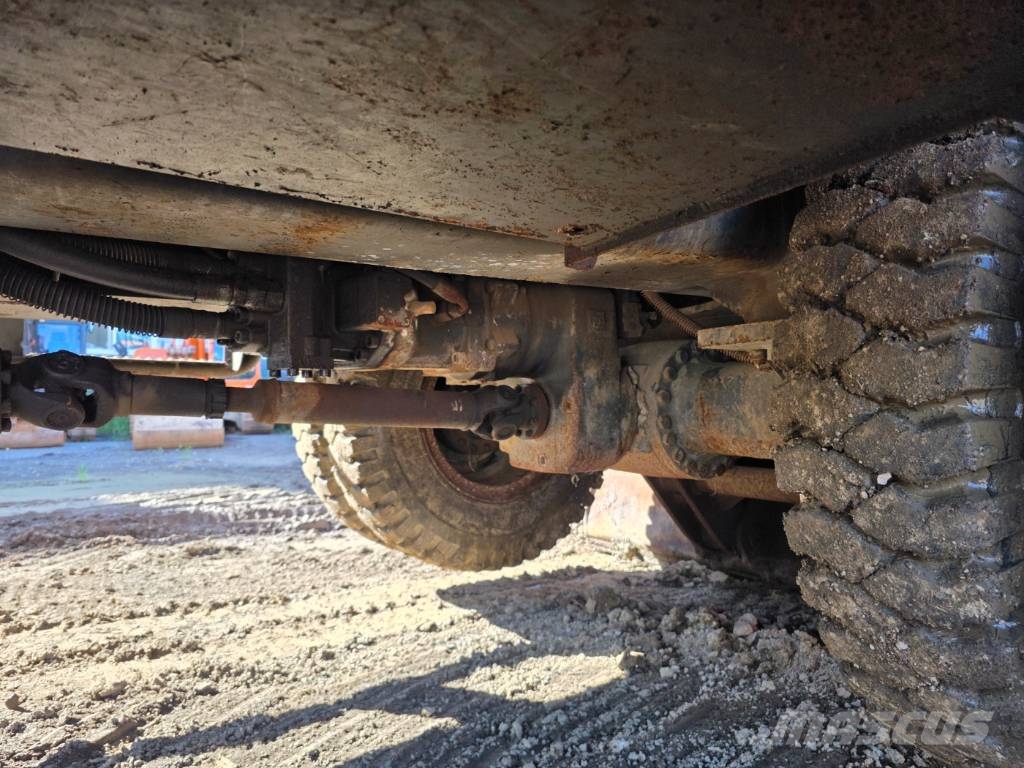 Doosan DX210WA Gumikerekes kotrók