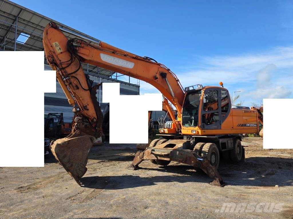 Doosan DX210WA Gumikerekes kotrók