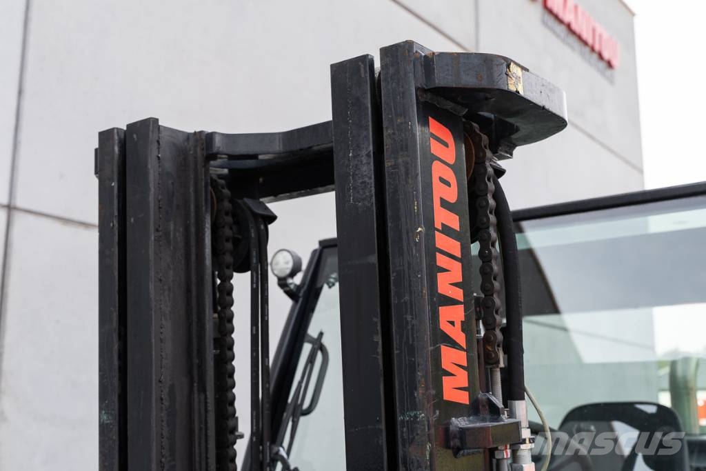 Manitou MC 30.4 Chariots diesel