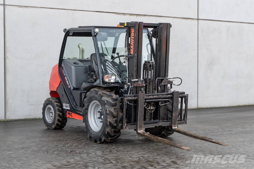 Manitou MC 30.4 Chariots diesel