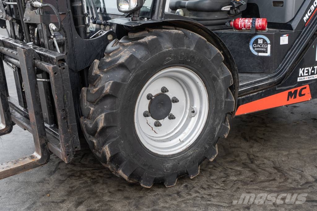Manitou MC 30.4 Chariots diesel