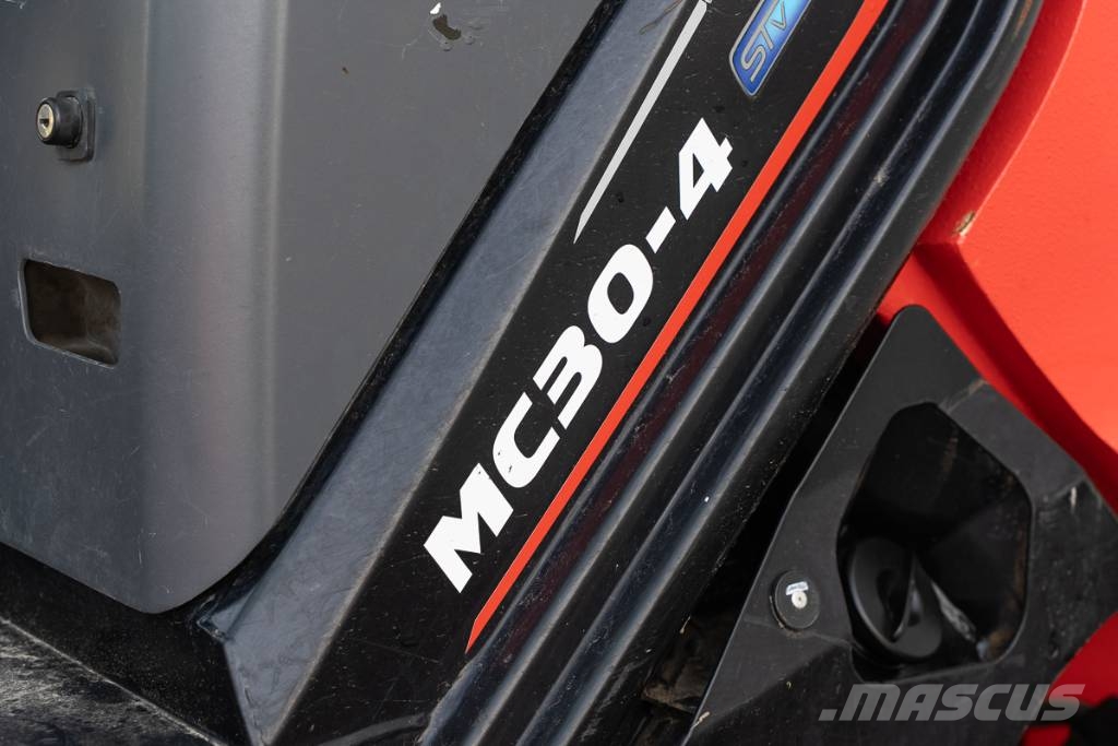 Manitou MC 30.4 Chariots diesel