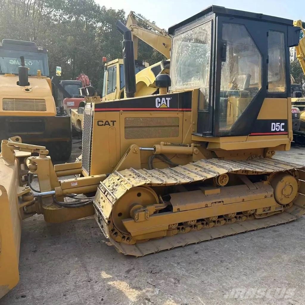 CAT D 5 C 履帶推土機