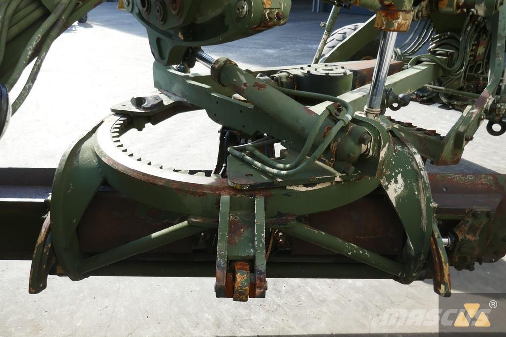 CAT 130G Ex-army Greiderid