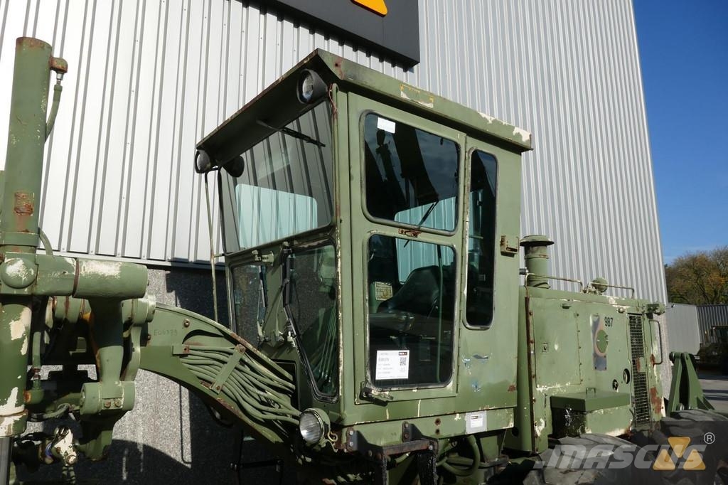 CAT 130G Ex-army Greiderid