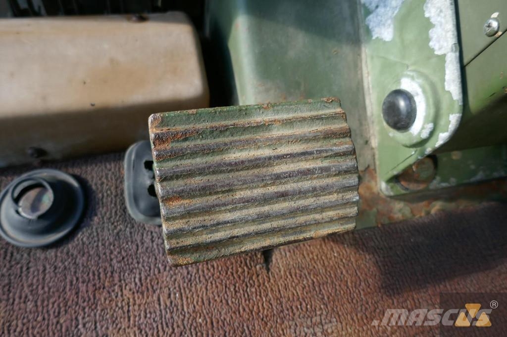 CAT 130G Ex-army Greiderid