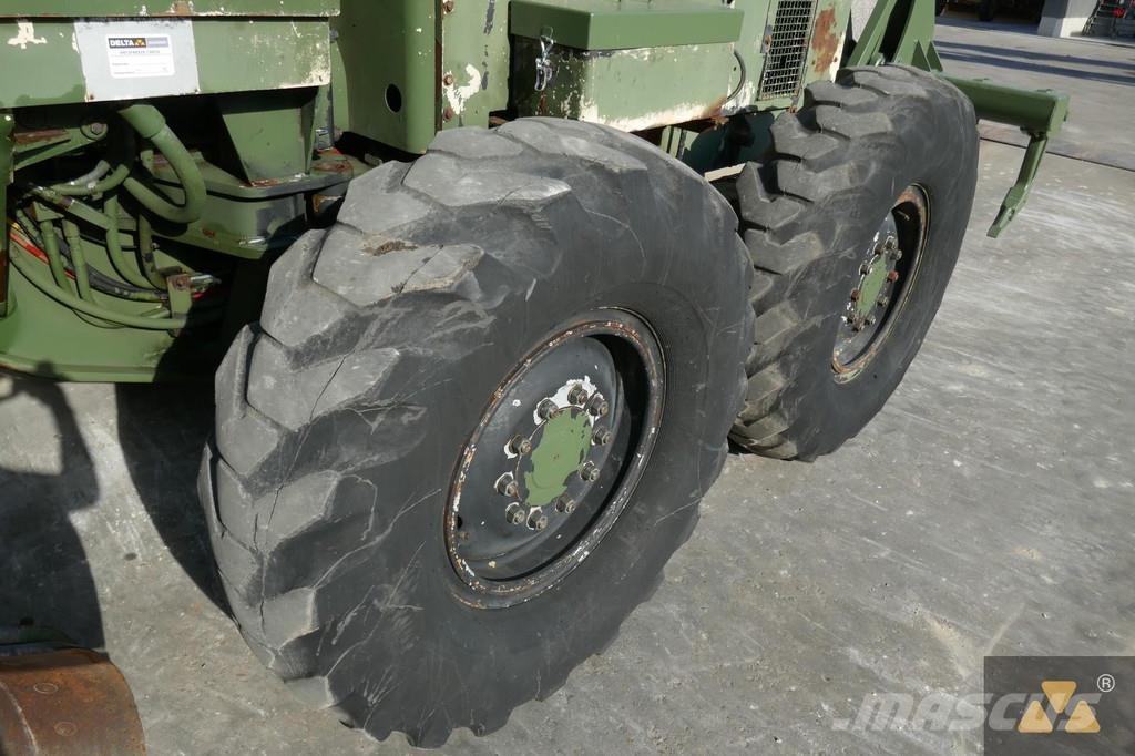 CAT 130G Ex-army Greiderid