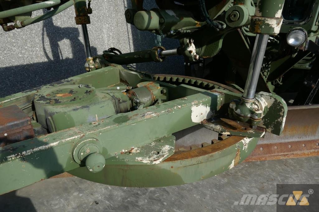 CAT 130G Ex-army Greiderid