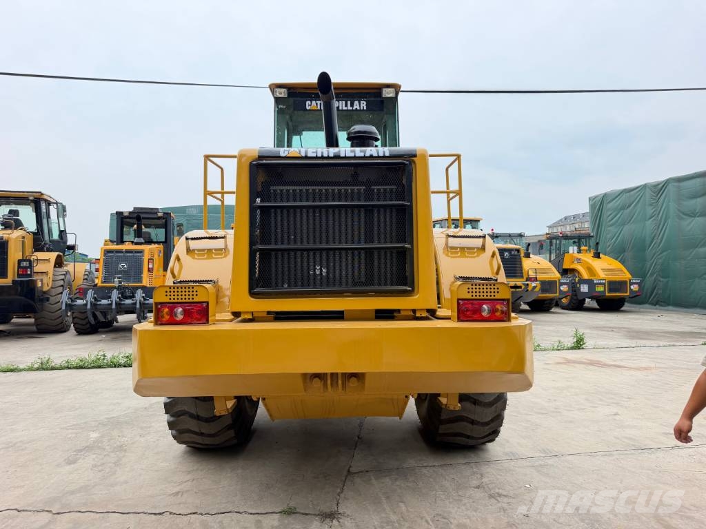 CAT 966G Kolesni nakladalci