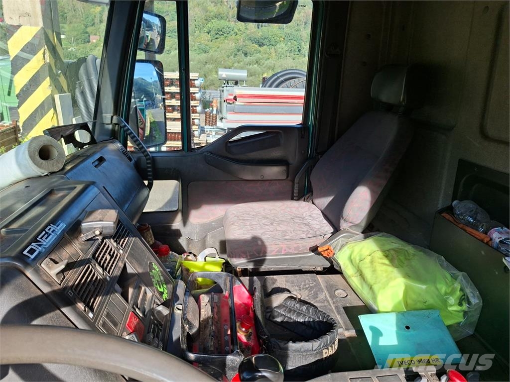 Iveco EUROTRAKKER CURSOR 380 6X6 + PALIFANGER PK 18 080B Platte bakwagens