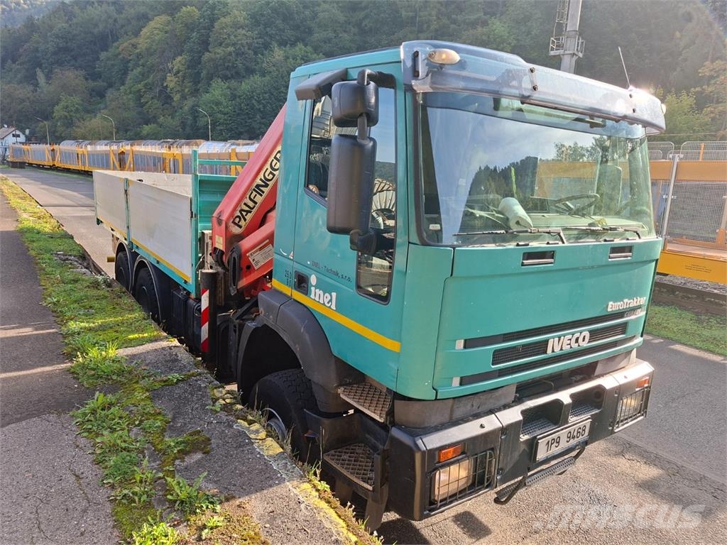 Iveco EUROTRAKKER CURSOR 380 6X6 + PALIFANGER PK 18 080B Platte bakwagens