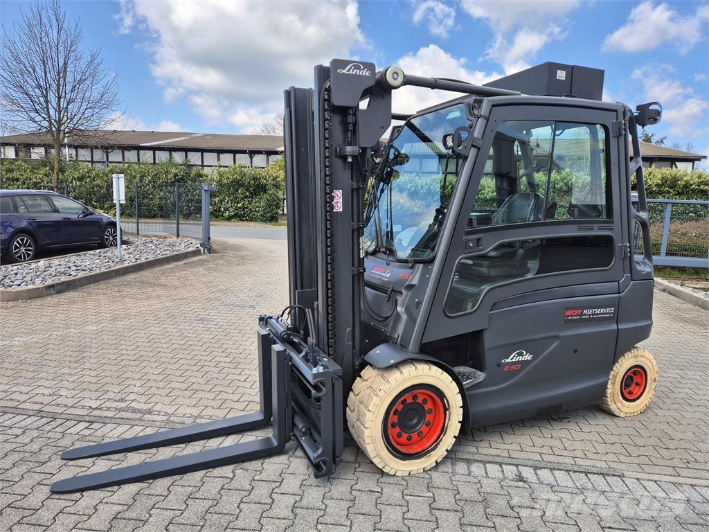 Linde E50HL 电动叉车