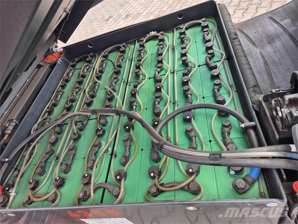 Linde E50HL 电动叉车