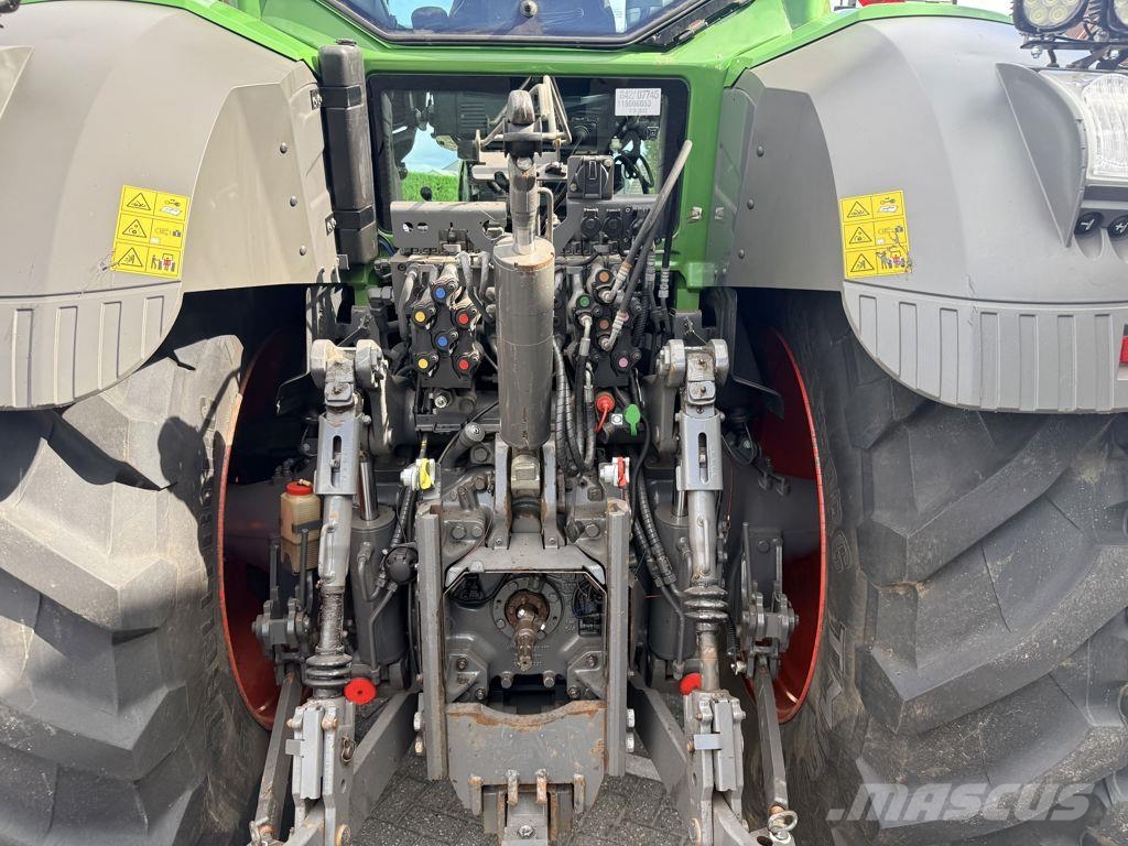 Fendt 828 S4 Vario Profi Plus GPS RTK Traktoren