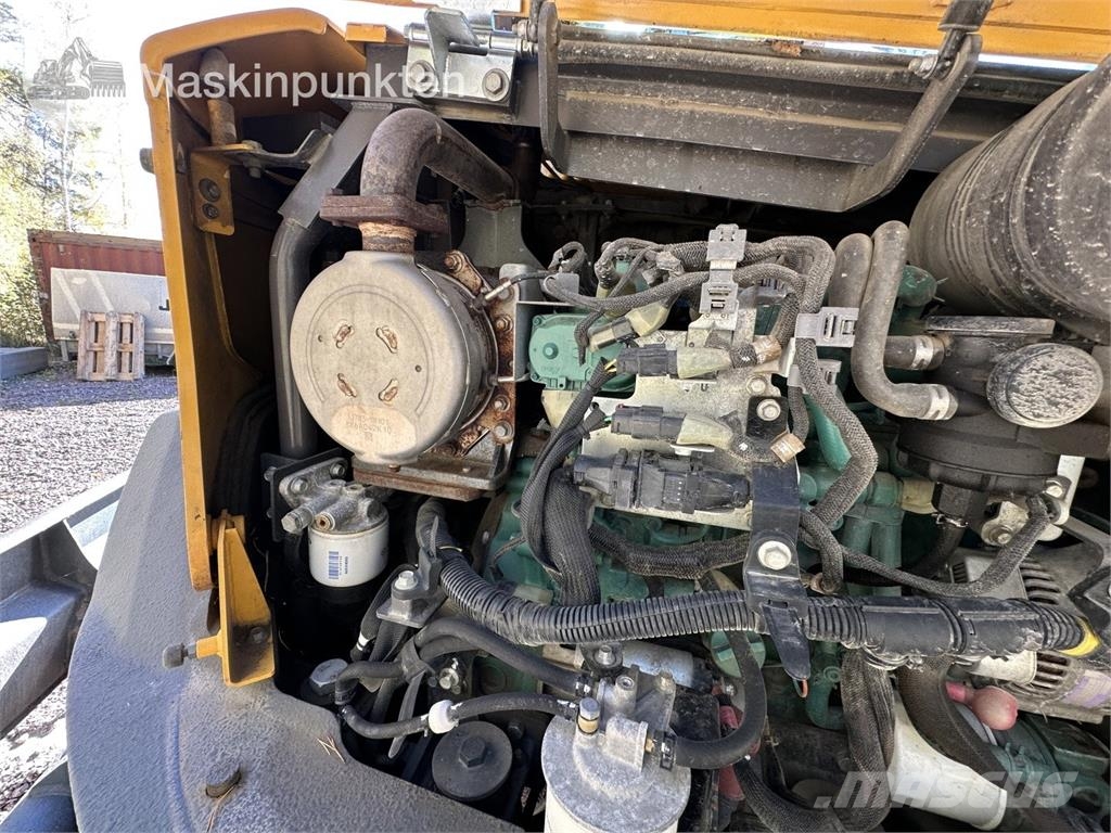 Volvo ECR88D Midi-gravemaskiner 7t - 12t