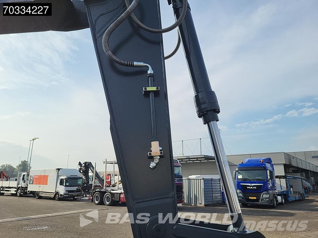 Hyundai R210 Гусеничні екскаватори