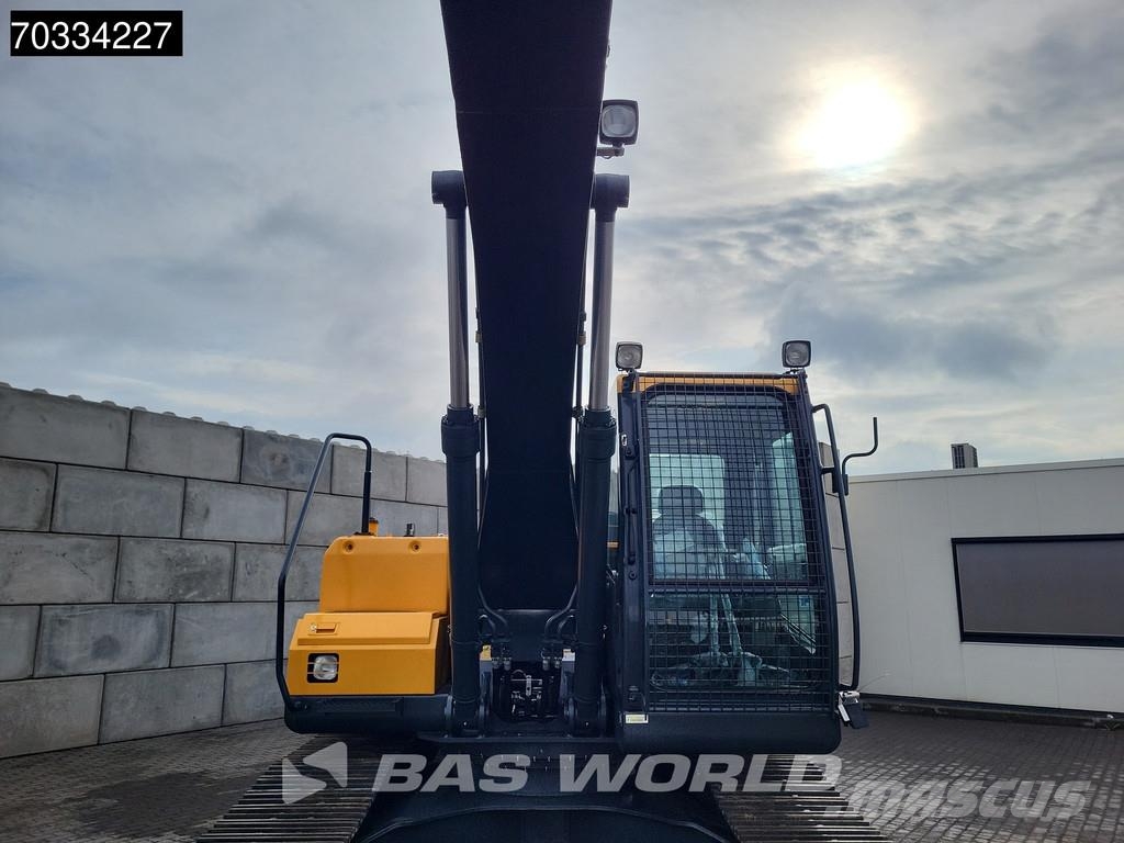 Hyundai R210 Гусеничні екскаватори
