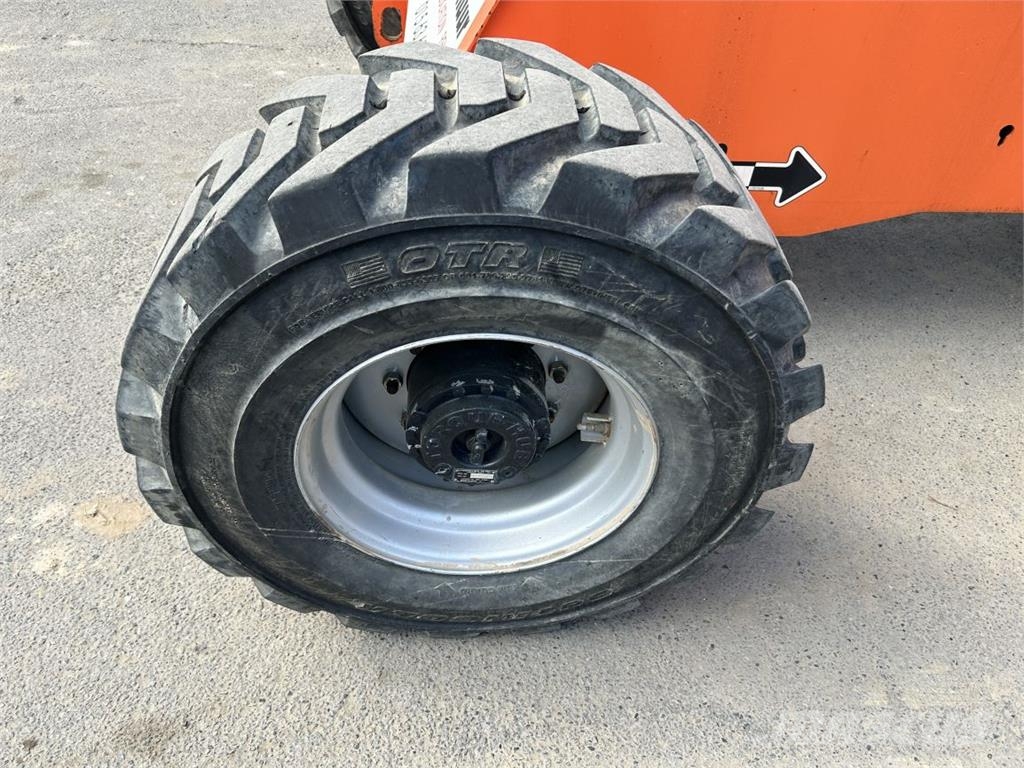 JLG 460SJ (4568) Nacelles télescopiques