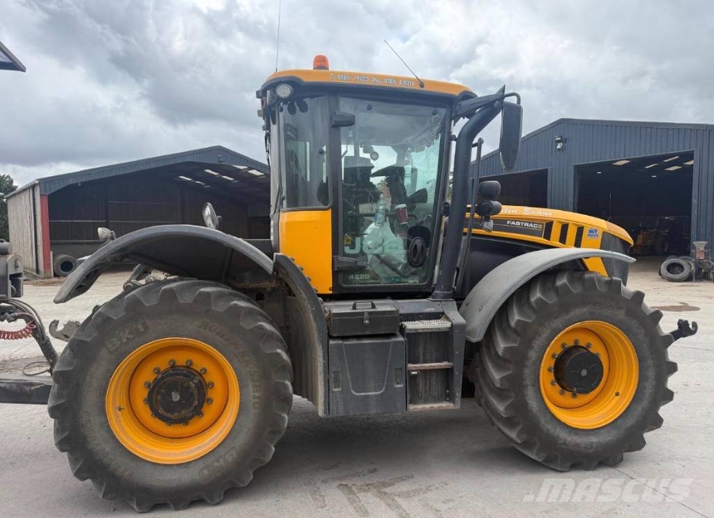 JCB Fastrac 4220 الجرارات