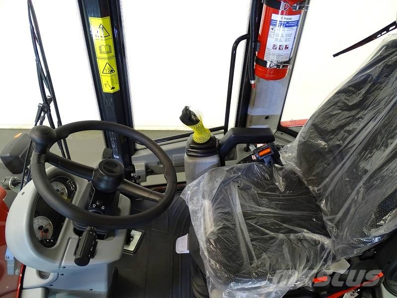 Yanmar V80-5 Incarcator pe pneuri