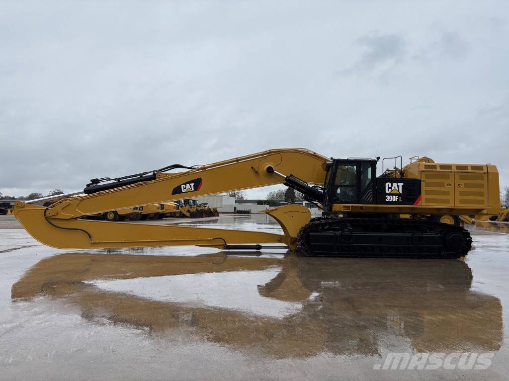 CAT 390F Long reach حفارات طويلة الذراع