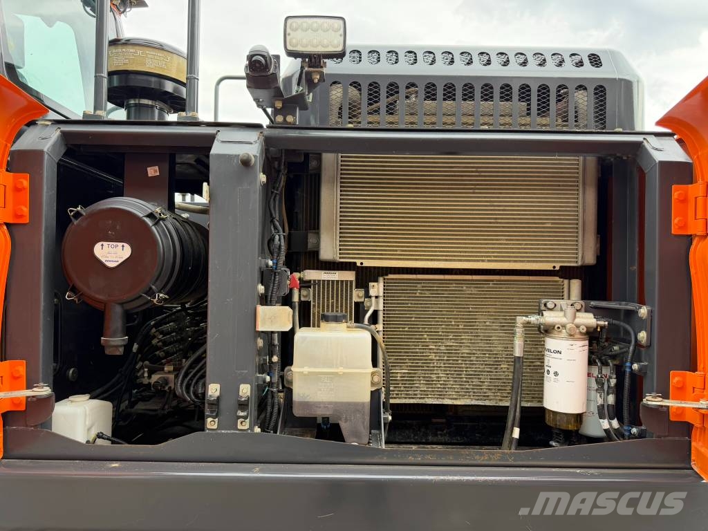 Doosan DX 225 Верижен екскаватор