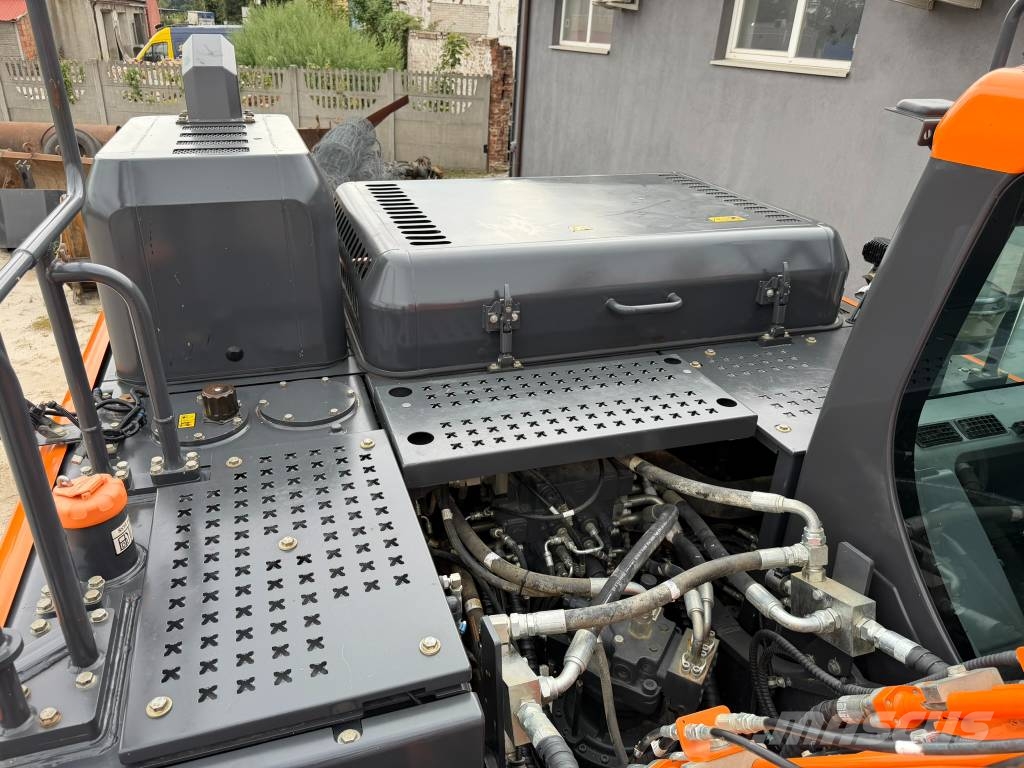 Doosan DX 225 Верижен екскаватор