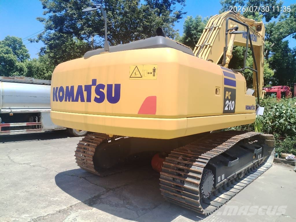 Komatsu PC 210 Гусеничні екскаватори