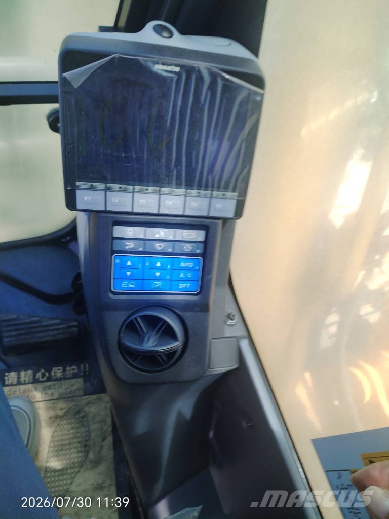 Komatsu PC 210 Гусеничні екскаватори