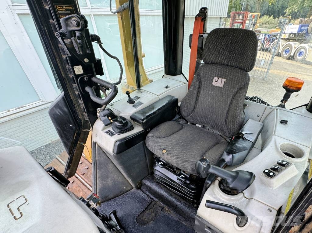 CAT D 6 N LGP 2014 Buldožeri guseničari