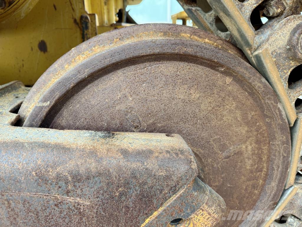 CAT D 6 N LGP 2014 Buldožeri guseničari