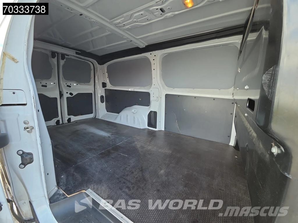 Opel Vivaro 145pk L3H1 Klima Tempomat Kamera Parkensens Panel vans