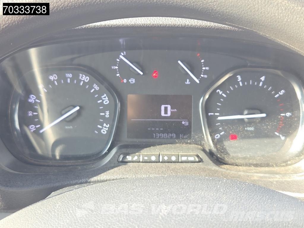 Opel Vivaro 145pk L3H1 Klima Tempomat Kamera Parkensens شاحنة مقفلة