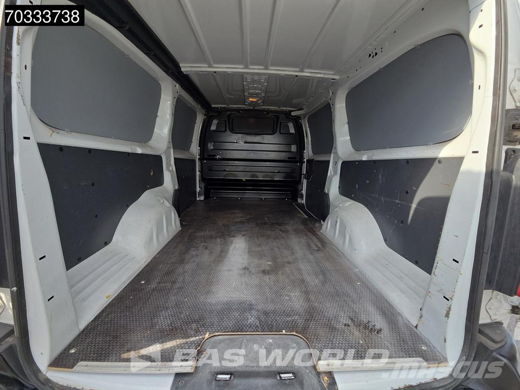 Opel Vivaro 145pk L3H1 Klima Tempomat Kamera Parkensens شاحنة مقفلة