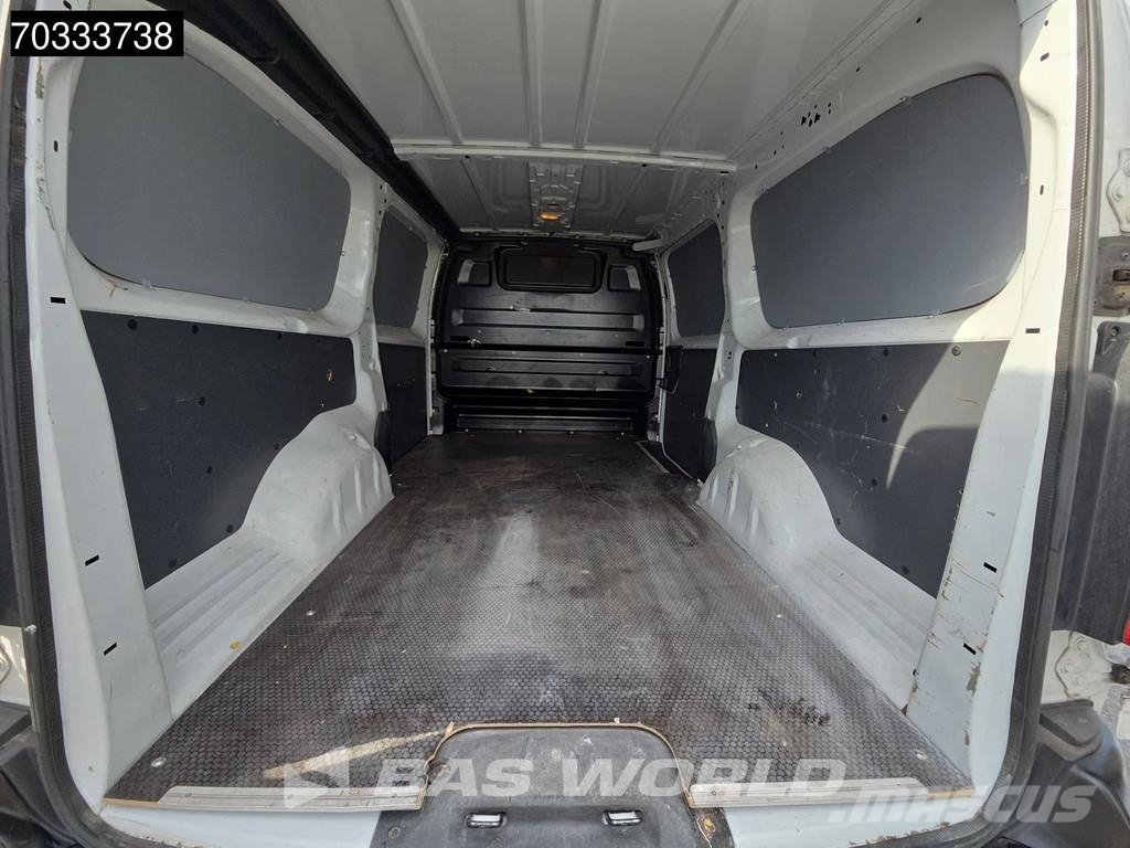 Opel Vivaro 145pk L3H1 Klima Tempomat Kamera Parkensens Panel vans