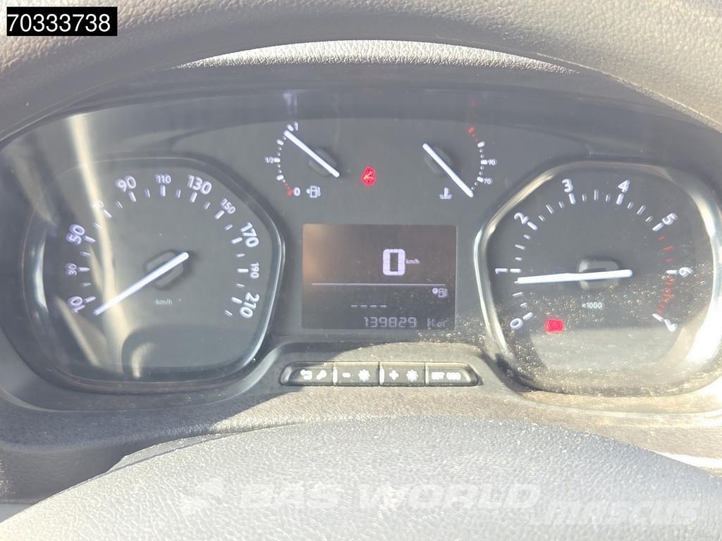 Opel Vivaro 145pk L3H1 Klima Tempomat Kamera Parkensens Dostavna vozila / kombiji