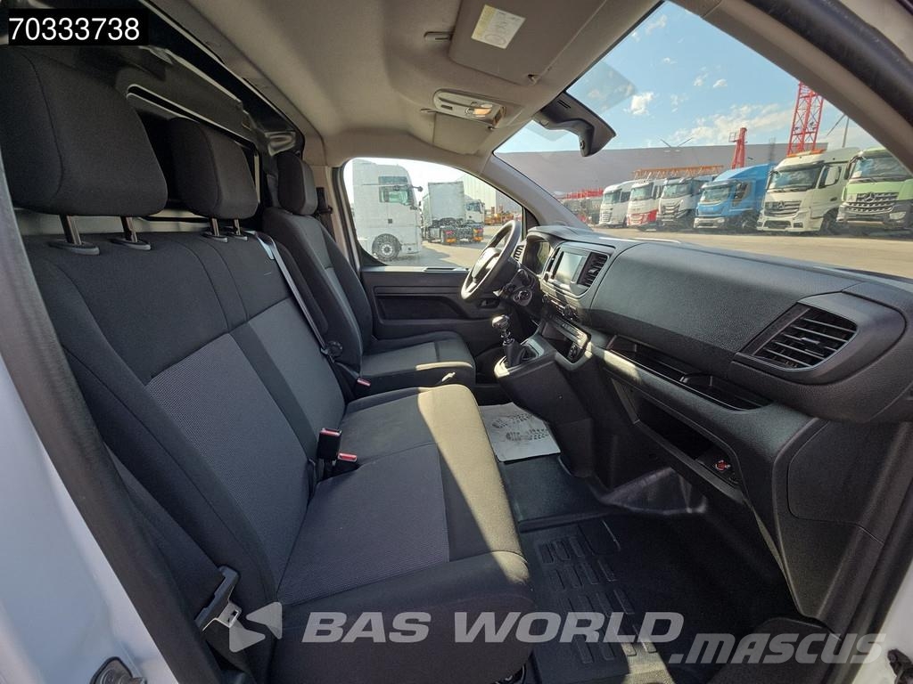 Opel Vivaro 145pk L3H1 Klima Tempomat Kamera Parkensens Panel vans