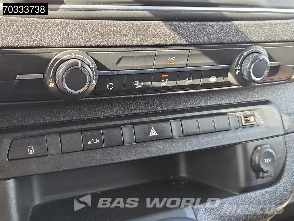 Opel Vivaro 145pk L3H1 Klima Tempomat Kamera Parkensens Panel vans