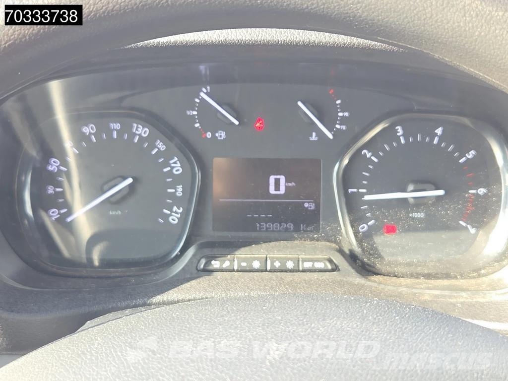 Opel Vivaro 145pk L3H1 Klima Tempomat Kamera Parkensens Panel vans