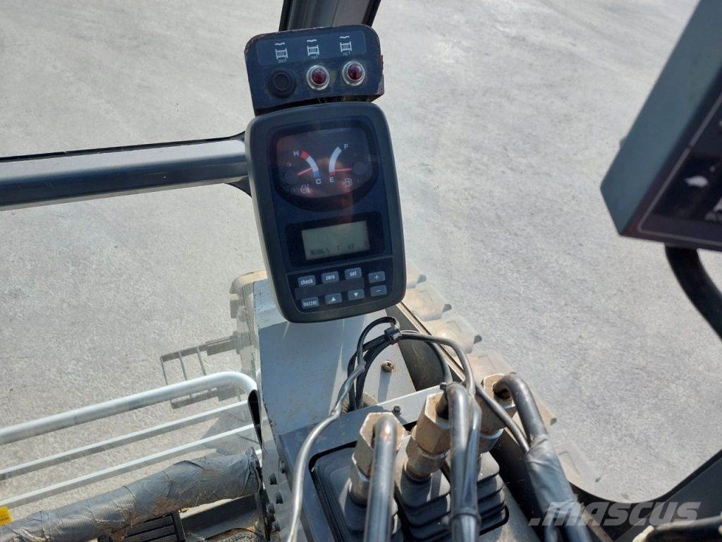 Kobelco MANITOWOC 12000.E Kāpurķēžu ceļamkrāni